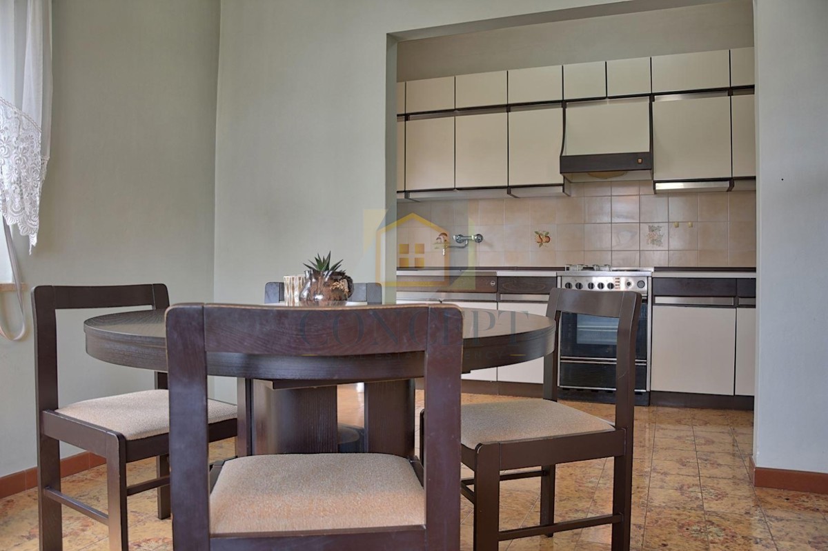 Poreč, Funtana, Casa spaziosa con grande giardino, a 400 m dal mare