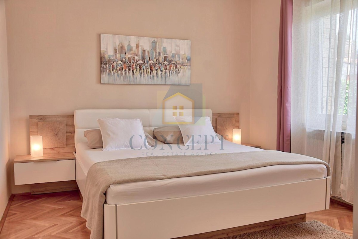 Poreč, Funtana, Casa spaziosa con grande giardino, a 400 m dal mare