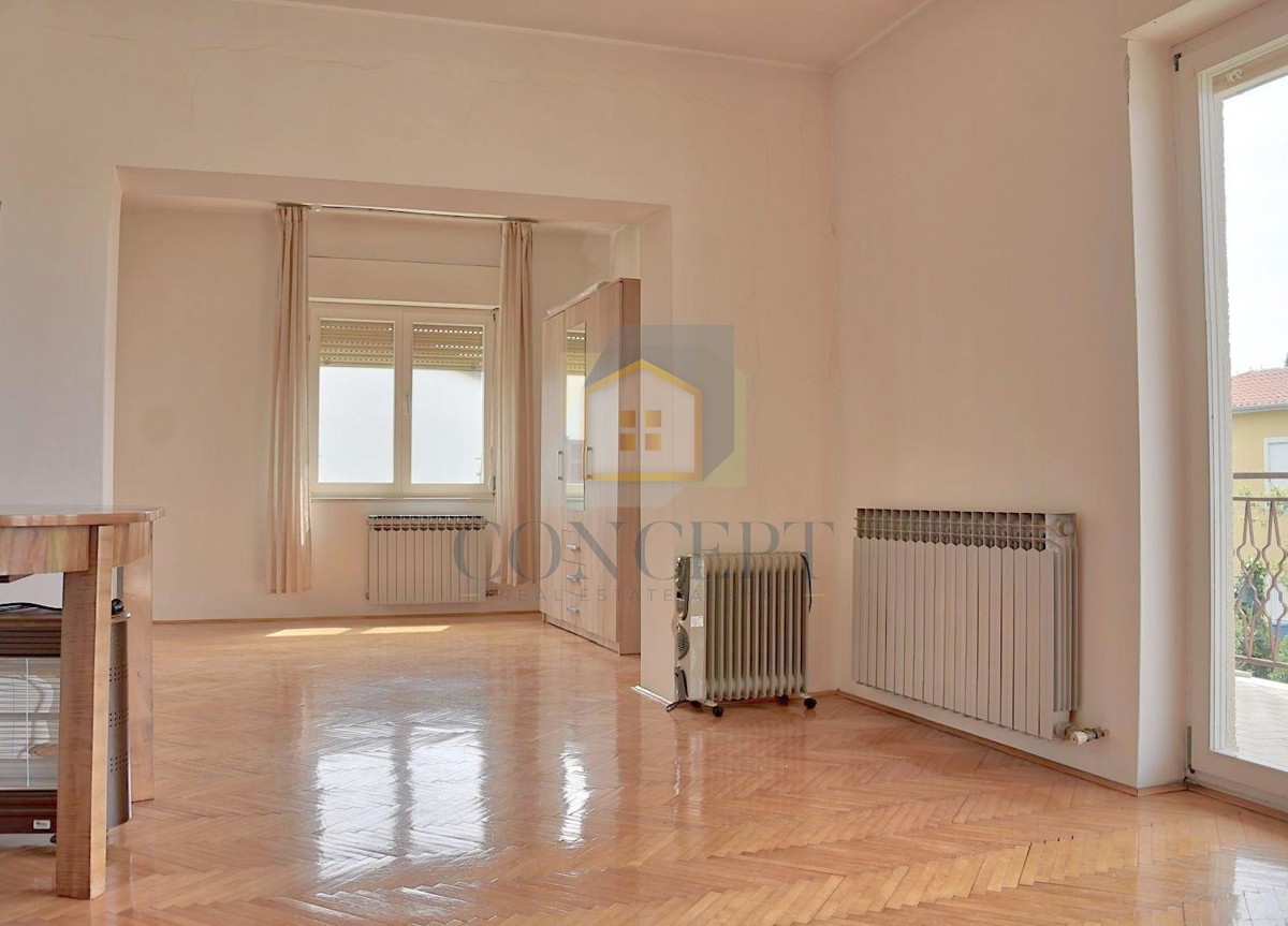 Poreč, Funtana, Casa spaziosa con grande giardino, a 400 m dal mare