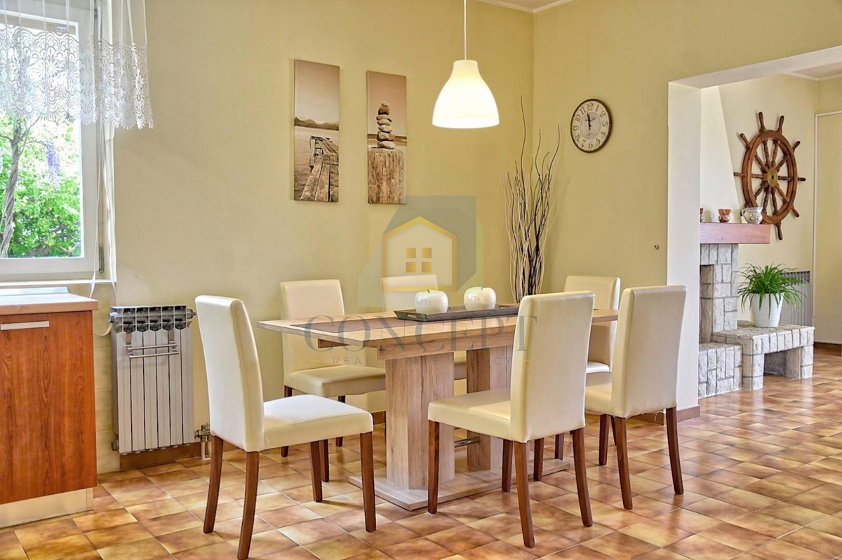 Poreč, Funtana, Casa spaziosa con grande giardino, a 400 m dal mare