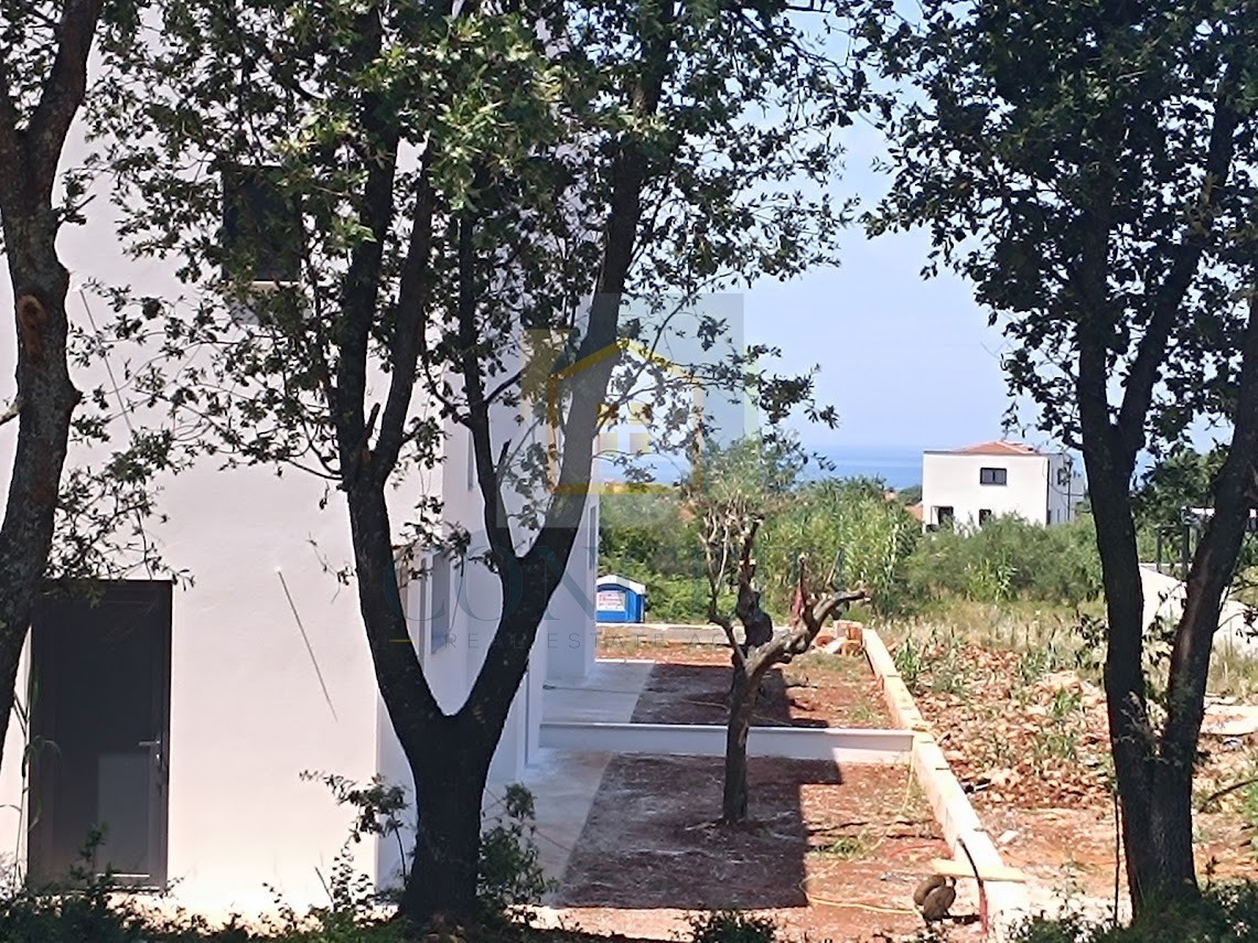 Poreč, zona circostante, Terreno edificabile con vista mare, a 1,5 km dal mare