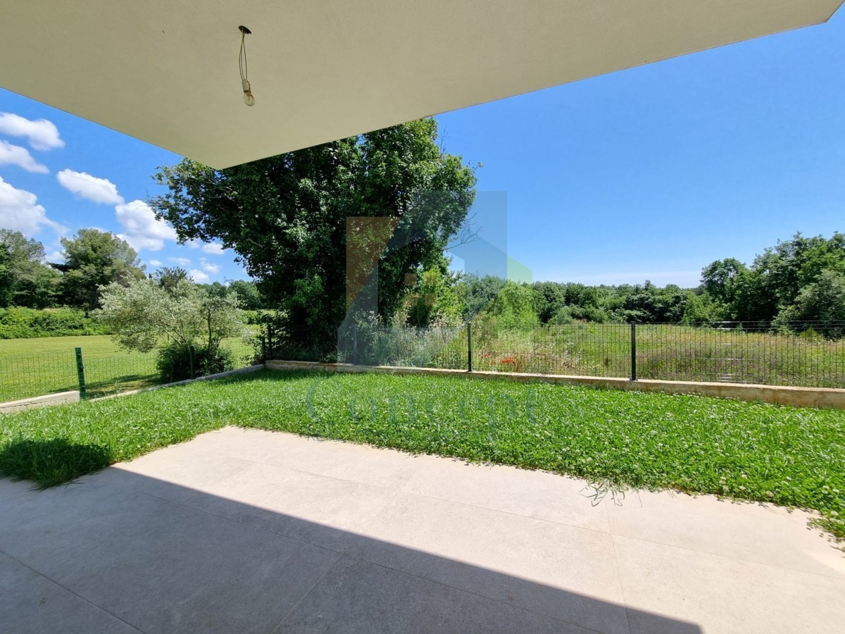 Poreč, dintorni, Appartamento al piano terra con 3 camere da letto e giardino, a 1 km dal mare