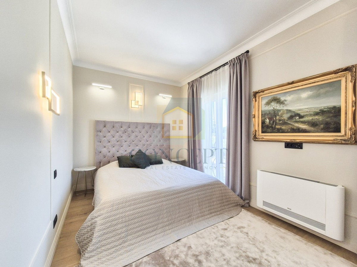 Poreč, dintorni, Lussuosa villa bifamiliare con piscina in posizione tranquilla, a 5 km dal mare.