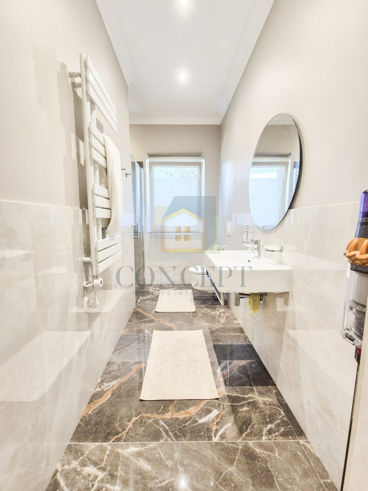 Poreč, dintorni, Lussuosa villa bifamiliare con piscina in posizione tranquilla, a 5 km dal mare.