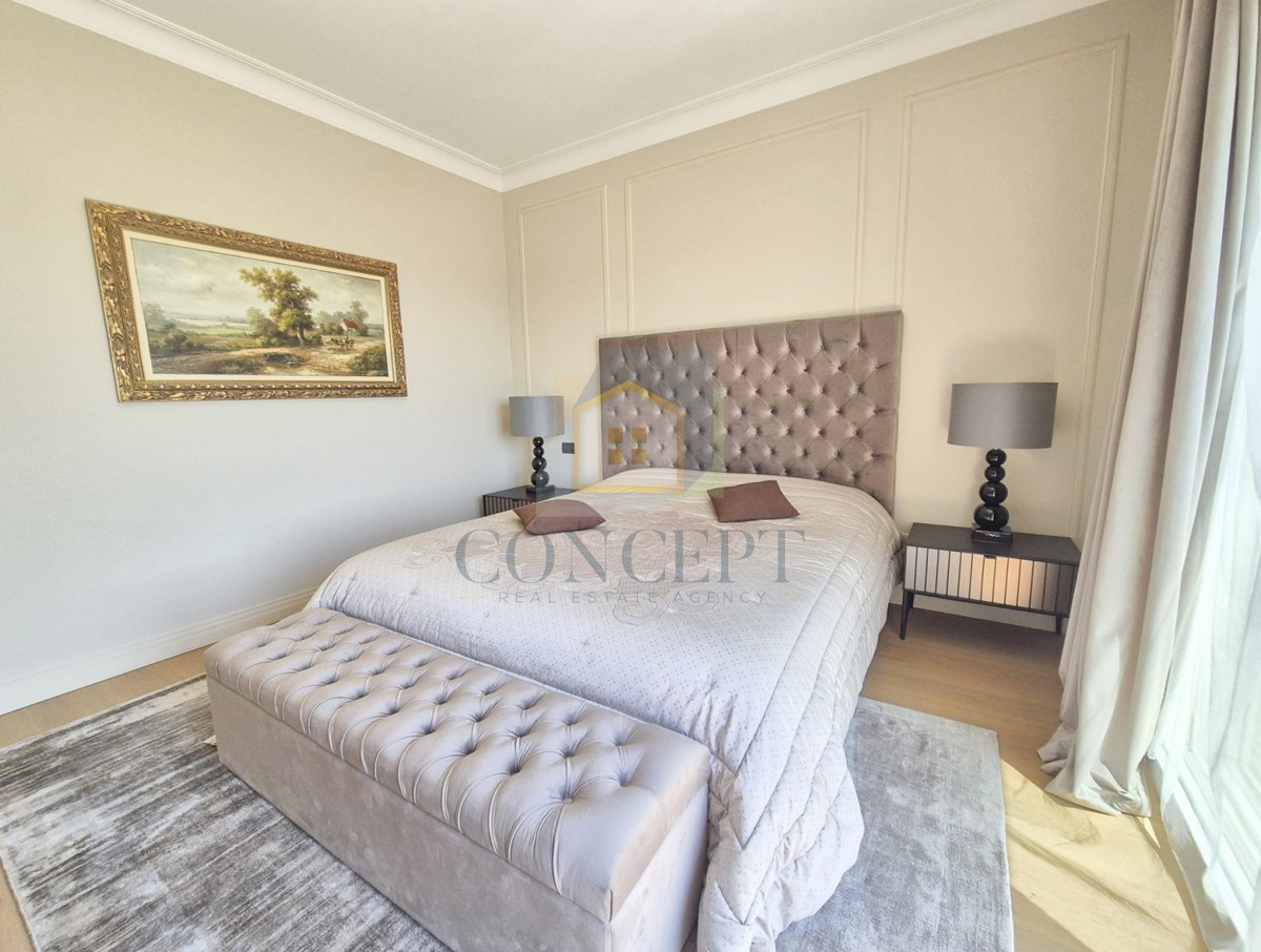 Poreč, dintorni, Lussuosa villa bifamiliare con piscina in posizione tranquilla, a 5 km dal mare.