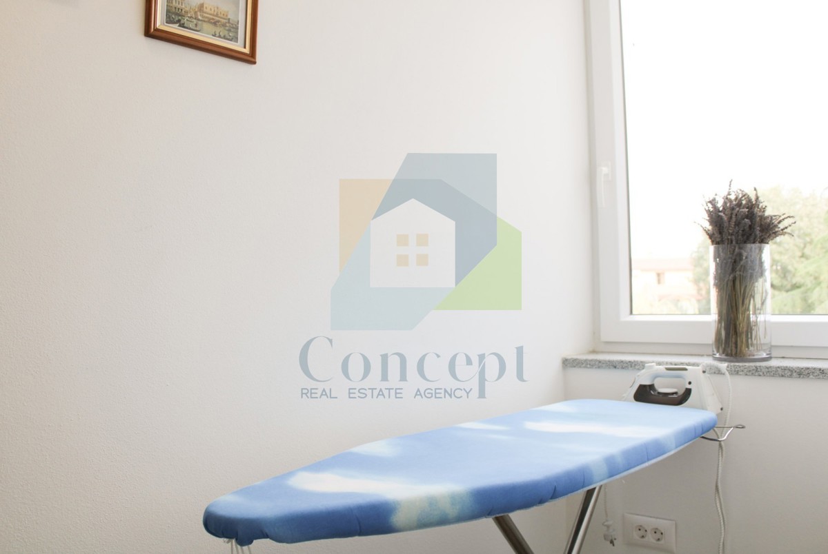 Poreč, dintorni, Appartamento di lusso al secondo piano con vista mare