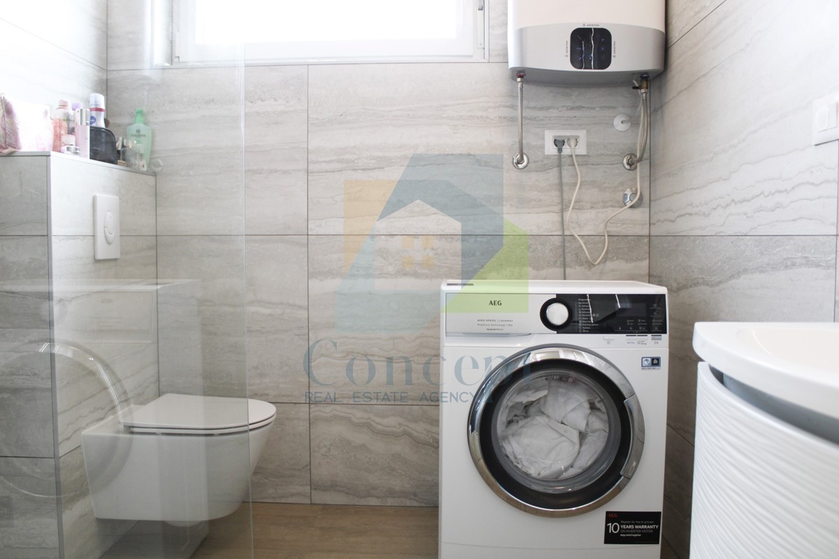 Poreč, dintorni, Appartamento di lusso al secondo piano con vista mare