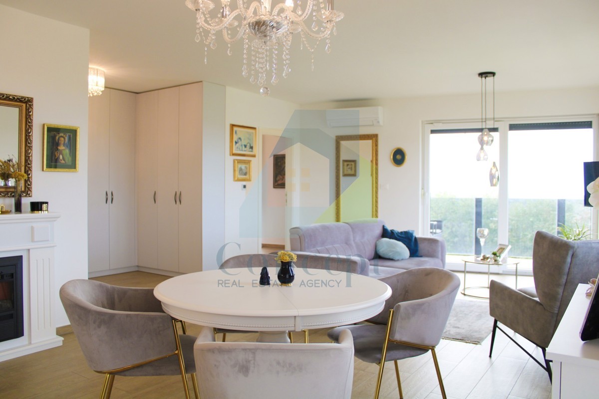 Poreč, dintorni, Appartamento di lusso al secondo piano con vista mare