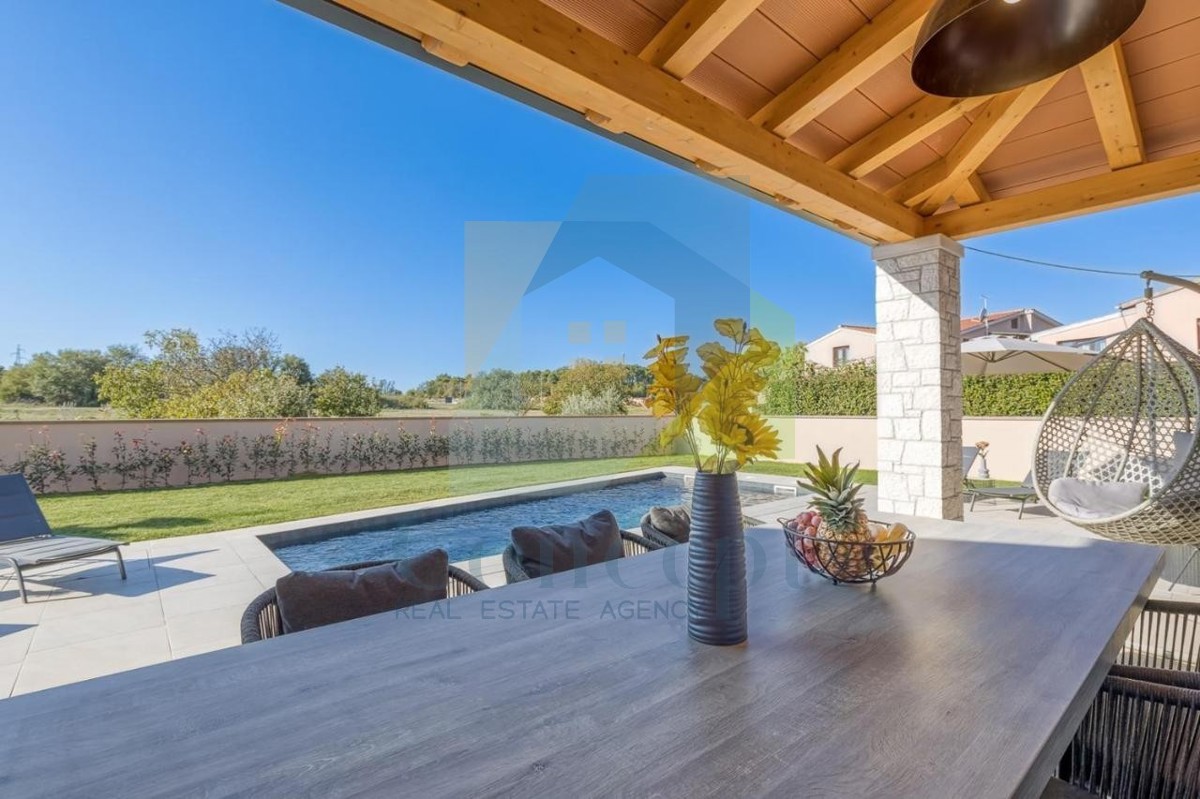 Poreč, Splendida casa con 3 camere da letto a 2 km dal mare