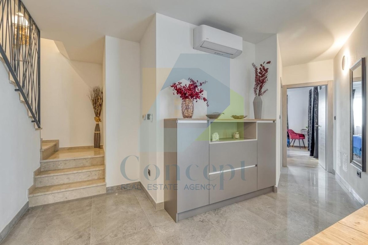 Poreč, Splendida casa con 3 camere da letto a 2 km dal mare