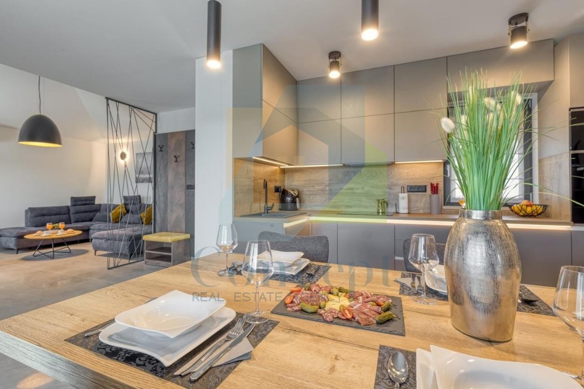 Poreč, Splendida casa con 3 camere da letto a 2 km dal mare