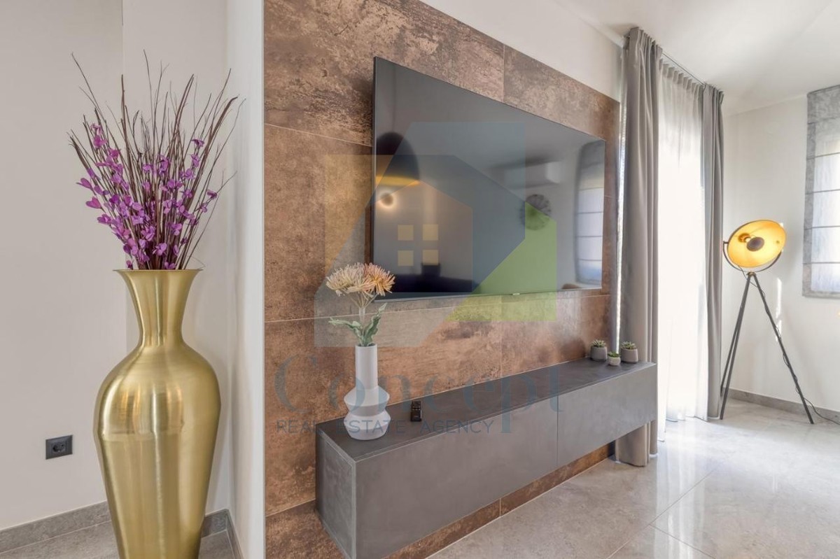 Poreč, Splendida casa con 3 camere da letto a 2 km dal mare