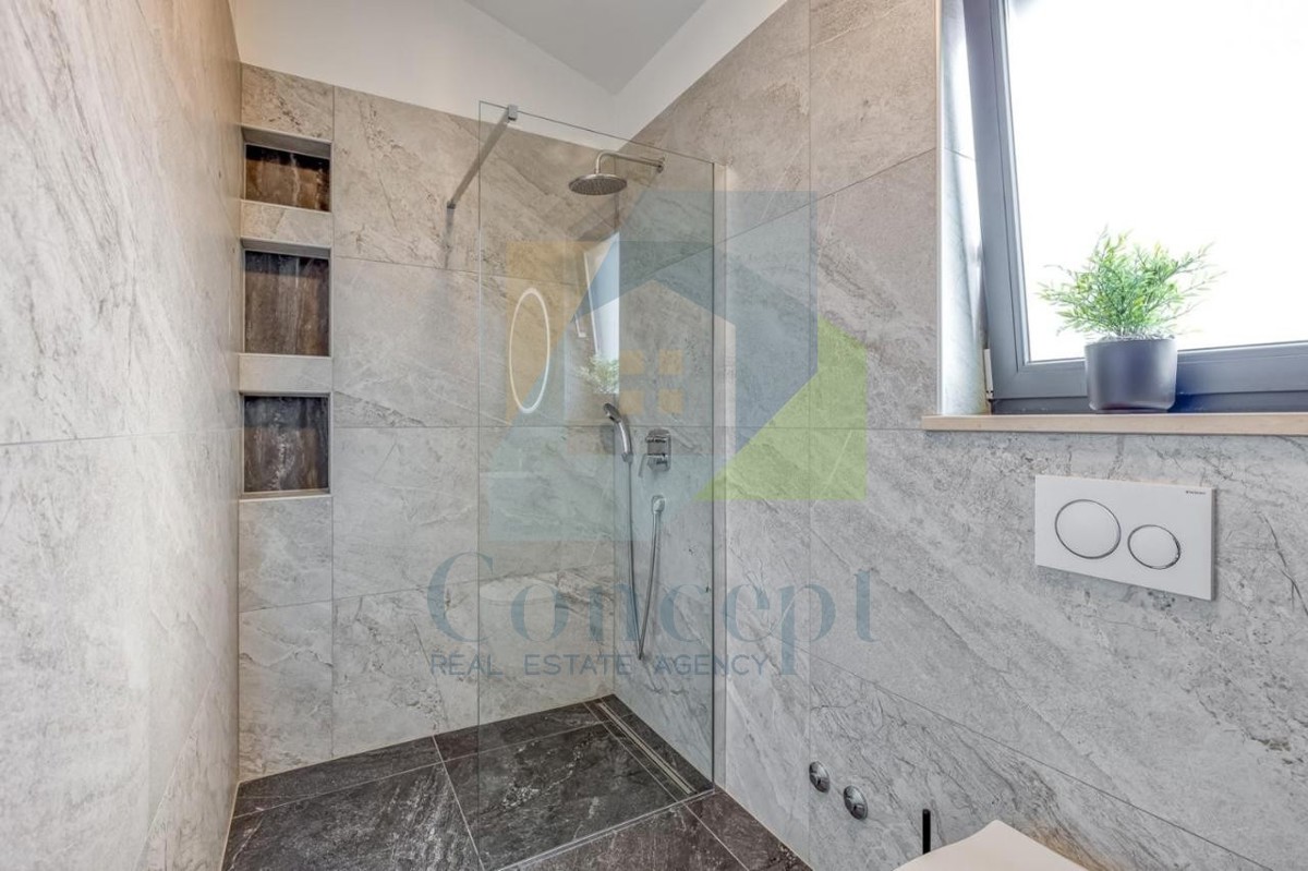 Poreč, Splendida casa con 3 camere da letto a 2 km dal mare