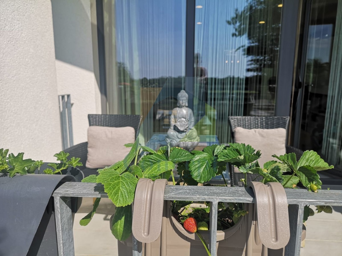 Poreč, dintorni, Moderna casa appartamento con vista mare, 5 km dal mare