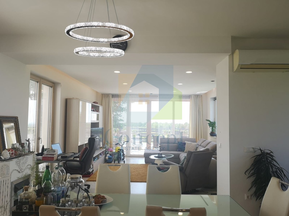 Poreč, dintorni, Moderna casa appartamento con vista mare, 5 km dal mare