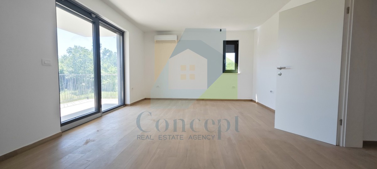 Poreč, dintorni, Appartamento al 1° piano di nuova costruzione, 11 km dal mare