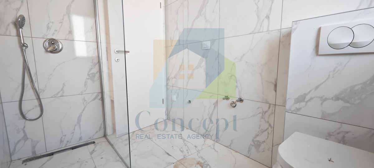 Poreč, dintorni, Appartamento al 1° piano di nuova costruzione, 11 km dal mare