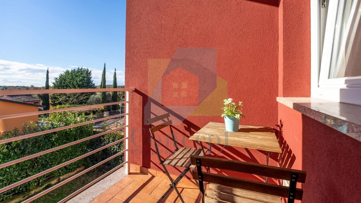 Umag, zona, Casa moderna a schiera in ottima posizione, a 1300 m dal mare