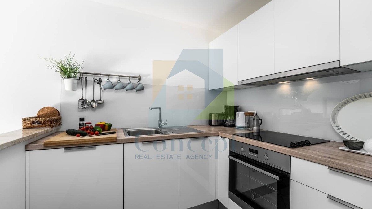 Umag, zona, Casa moderna a schiera in ottima posizione, a 1300 m dal mare