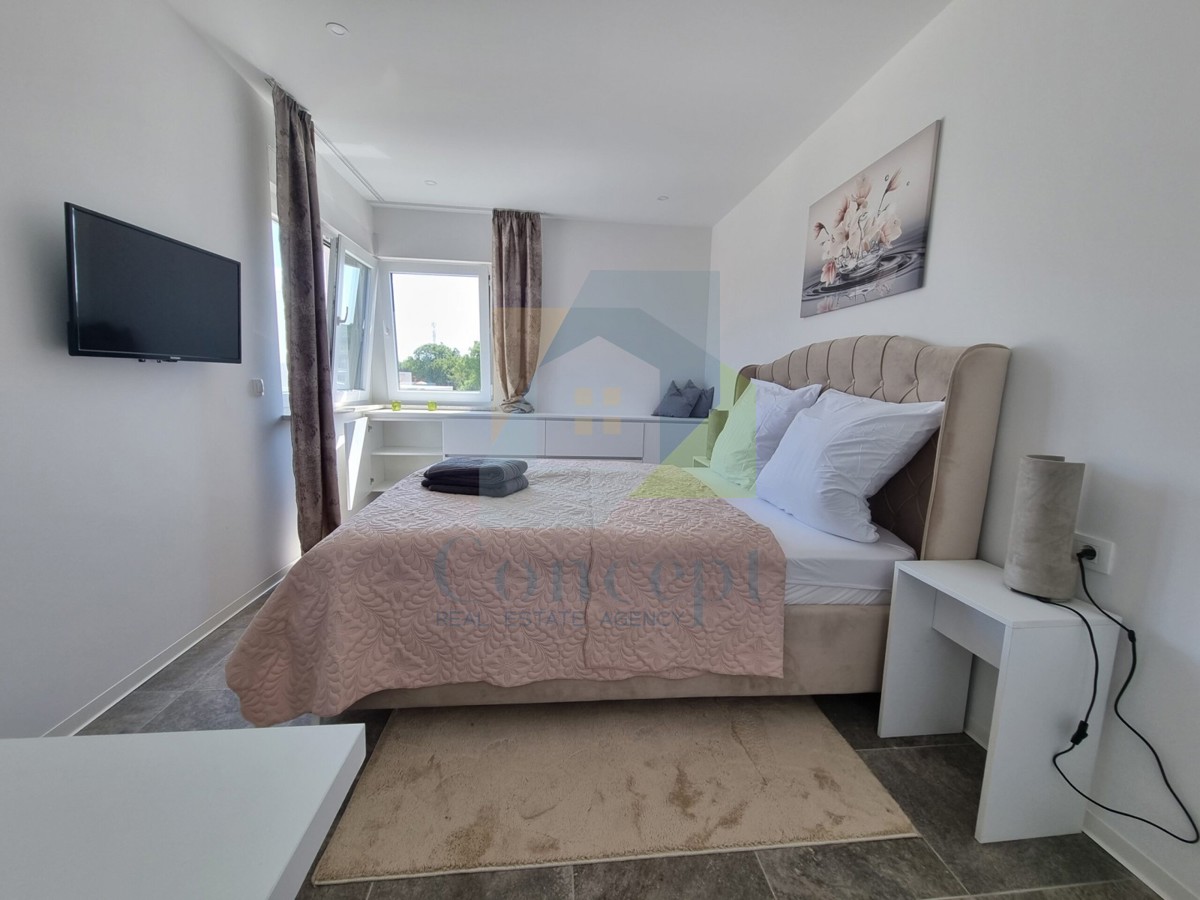 Rovinj, Kanfanar, Doppia moderna, lussuosa casa con piscina, 8 km dal mare