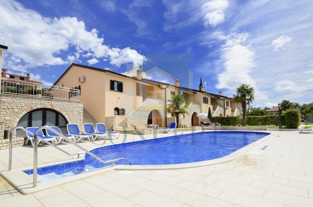Poreč, dintorni, Casa a schiera con piscina comune, 12 km dal mare
