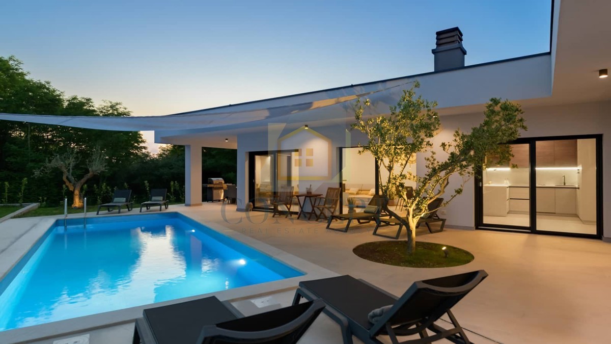 Rovigno, dintorni, Villa indipendente con piscina in posizione tranquilla