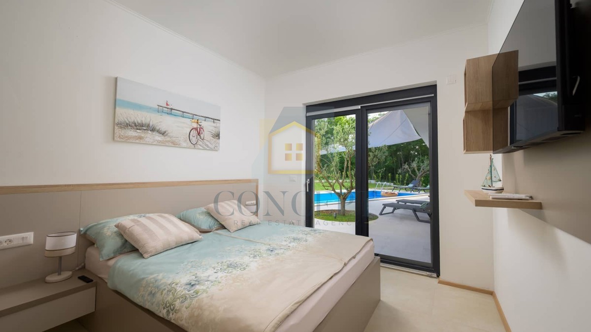 Rovigno, dintorni, Villa indipendente con piscina in posizione tranquilla