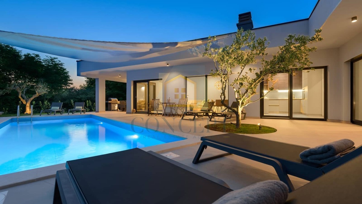 Rovigno, dintorni, Villa indipendente con piscina in posizione tranquilla