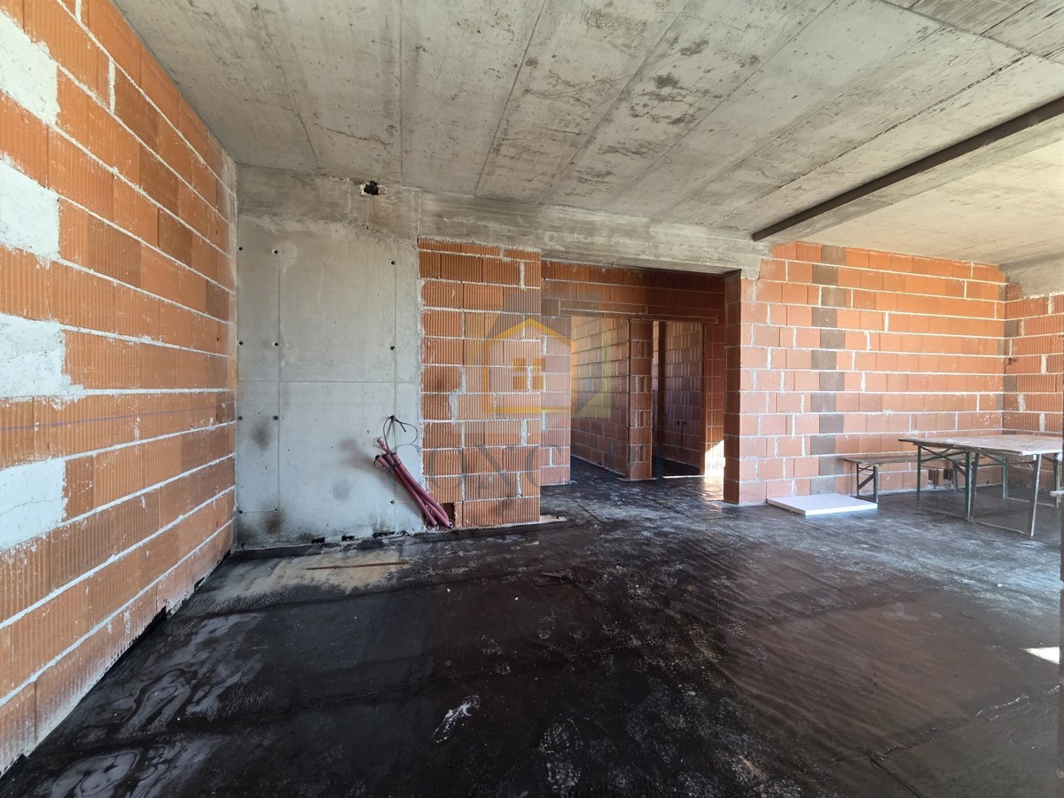 Poreč, dintorni, Appartamento al piano terra con giardino e vista mare, 7 km dal mare