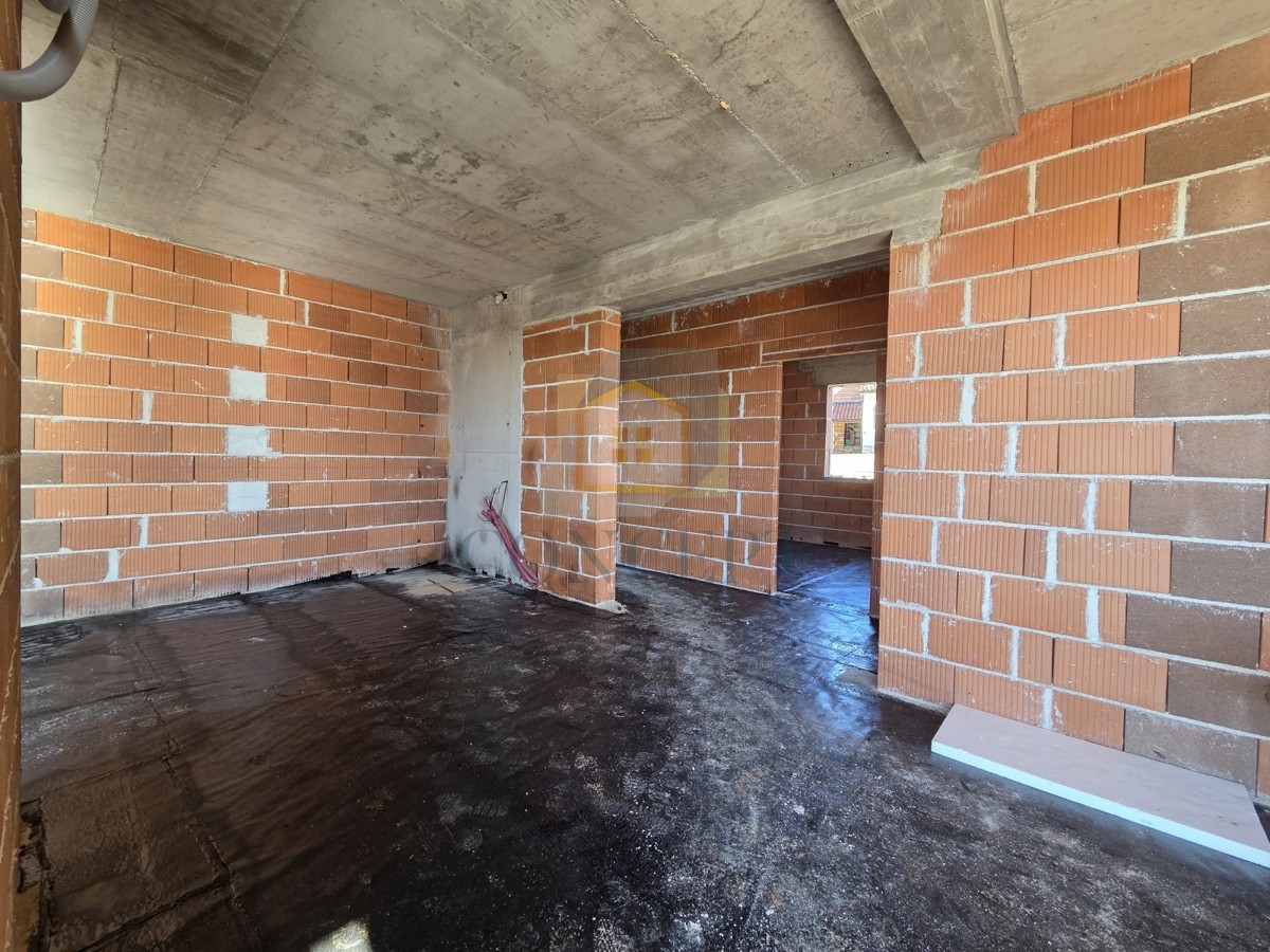 Poreč, dintorni, Appartamento al piano terra con giardino e vista mare, 7 km dal mare