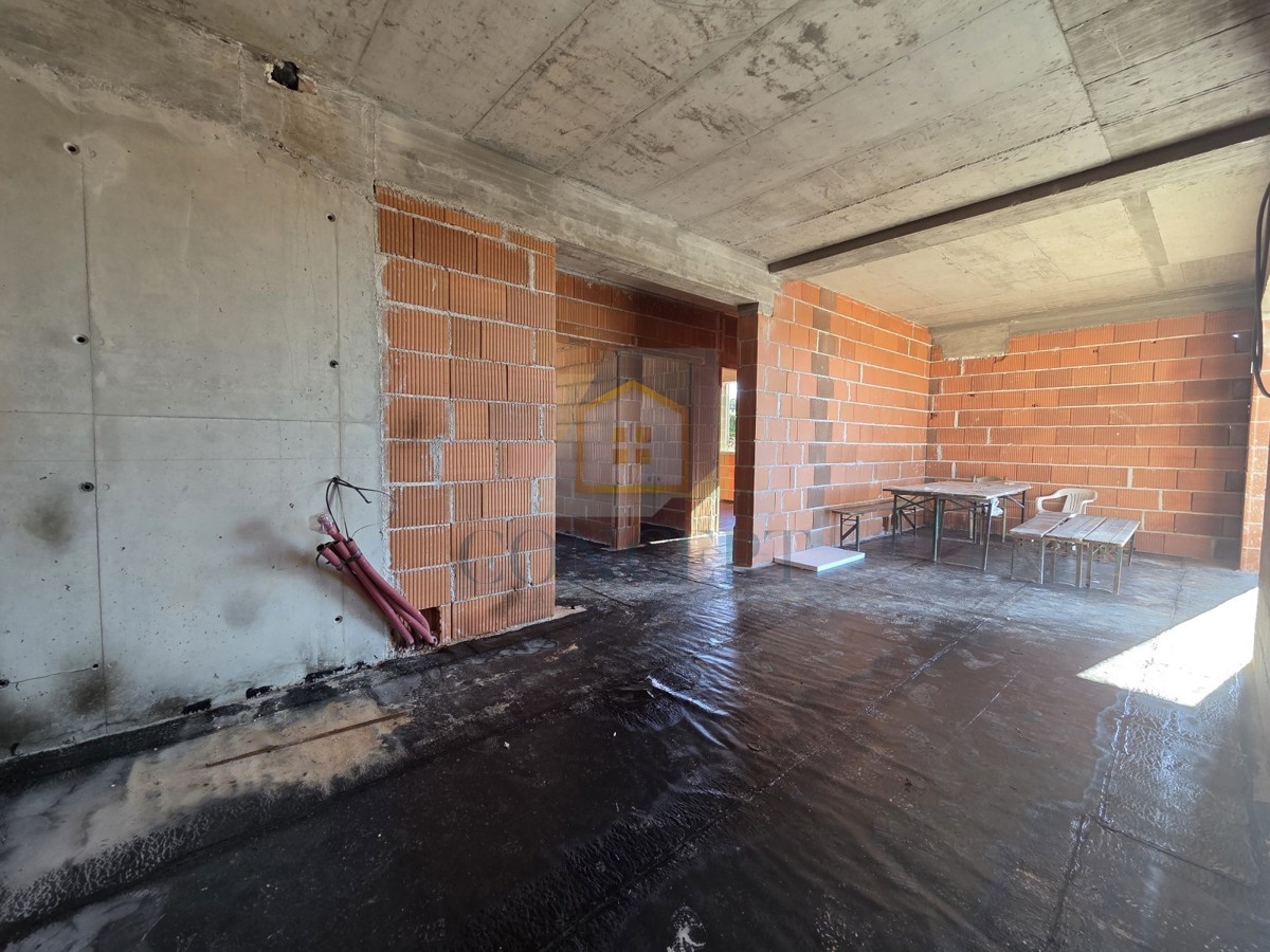 Poreč, dintorni, Appartamento al piano terra con giardino e vista mare, 7 km dal mare