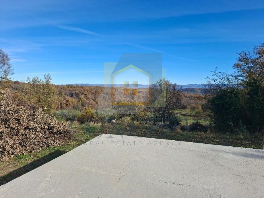 Poreč, Vižinada, dintorni, Terreno edificabile con permesso di costruzione, 17 km dal mare