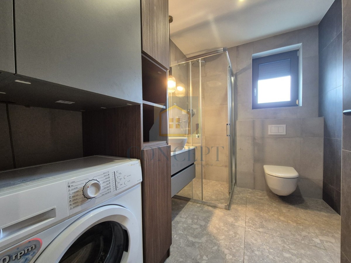 Poreč, dintorni, Appartamento al piano terra con giardino e piscina, 4 km dal mare