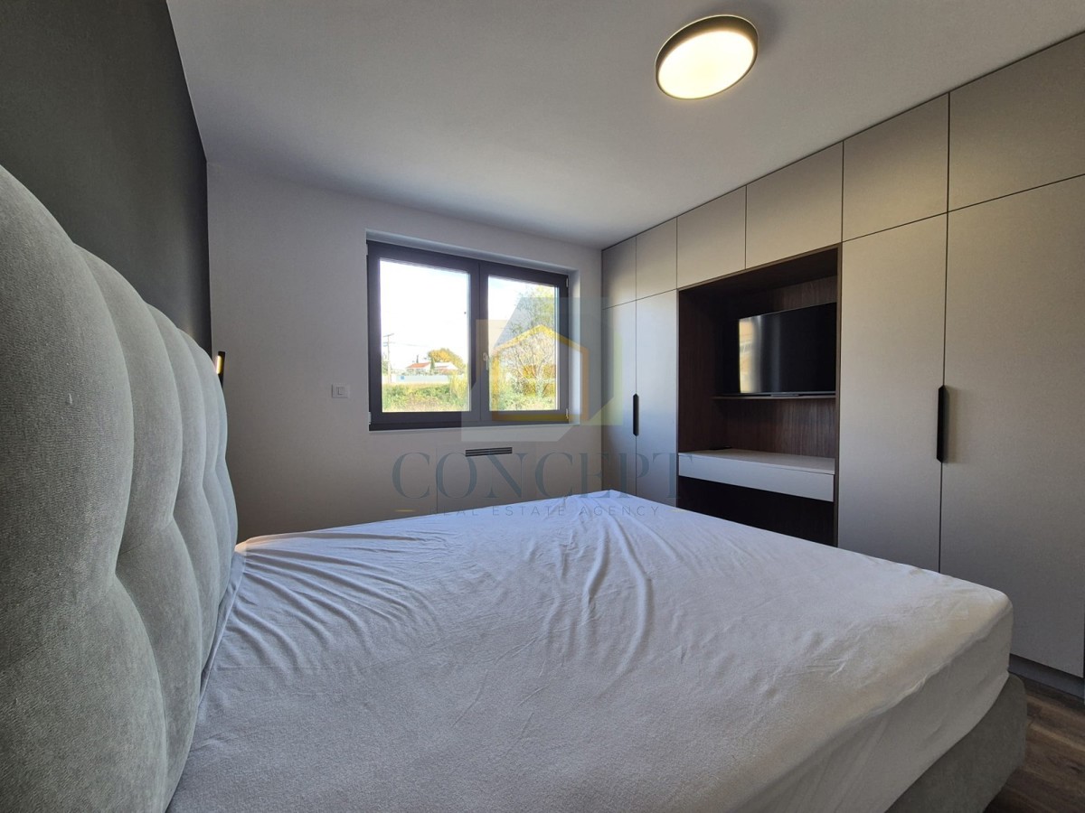 Poreč, dintorni, Appartamento al piano terra con giardino e piscina, 4 km dal mare