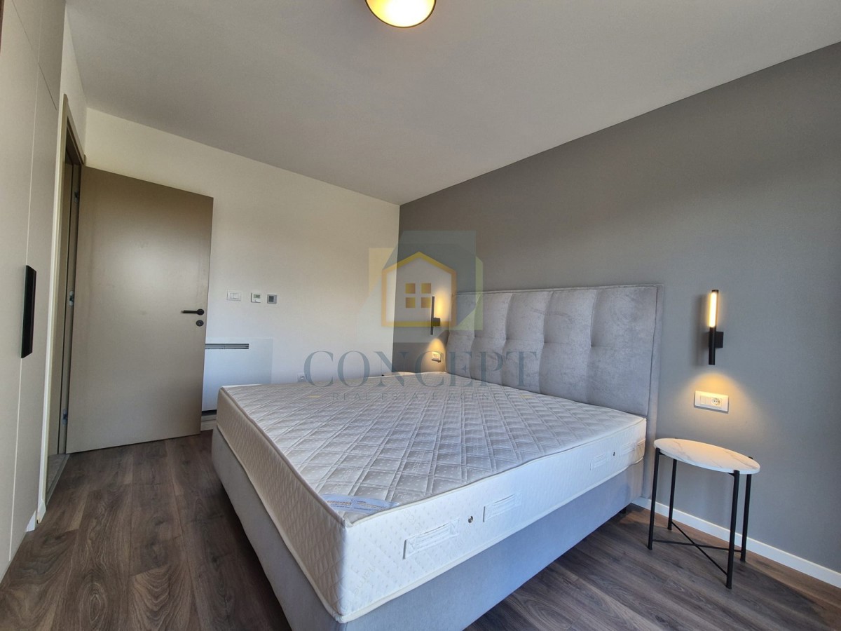 Poreč, dintorni, Appartamento al piano terra con giardino e piscina, 4 km dal mare