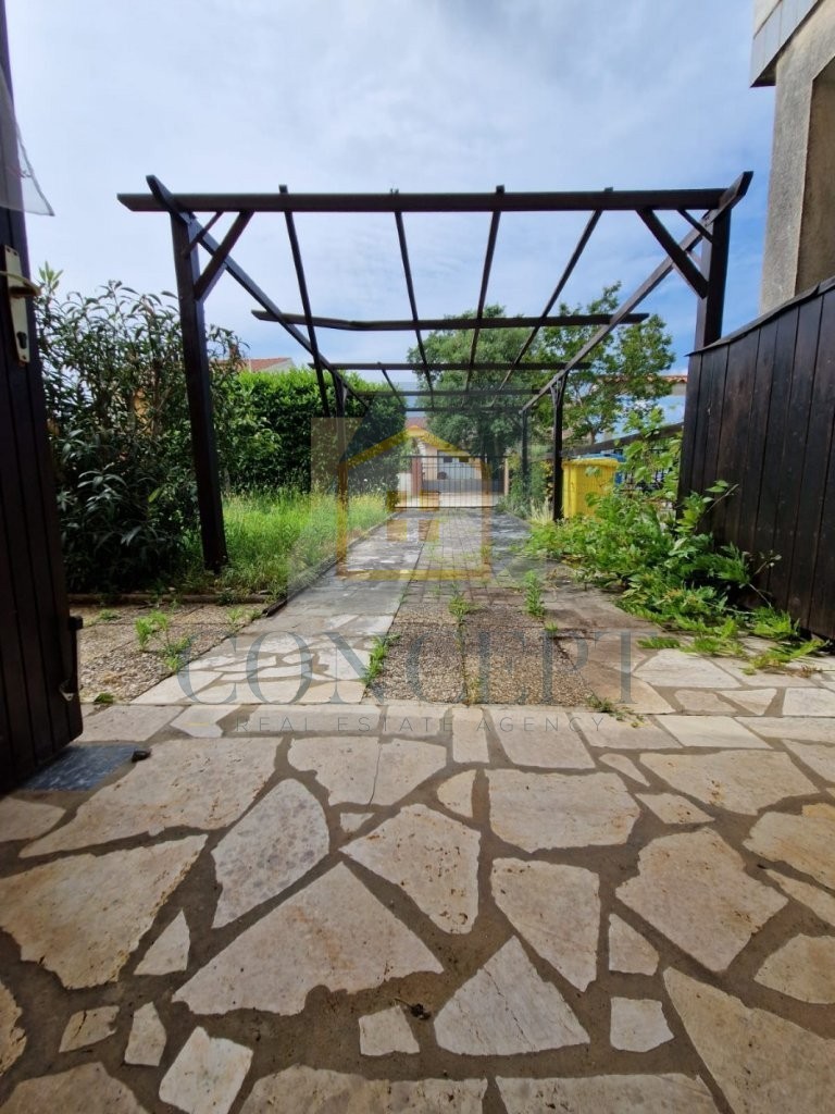 Poreč, dintorni, Casa familiare doppia con giardino, a 2 km dal mare