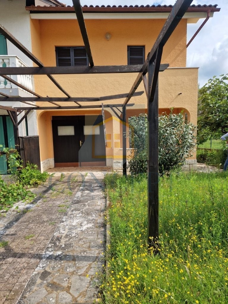 Poreč, dintorni, Casa familiare doppia con giardino, a 2 km dal mare