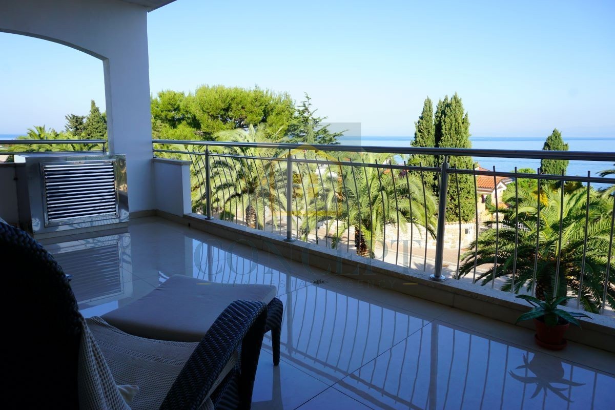 Umag, Crveni Vrh, Appartamento lussuoso e spazioso con due camere da letto nel Skiper Resort, a 50 m dal mare