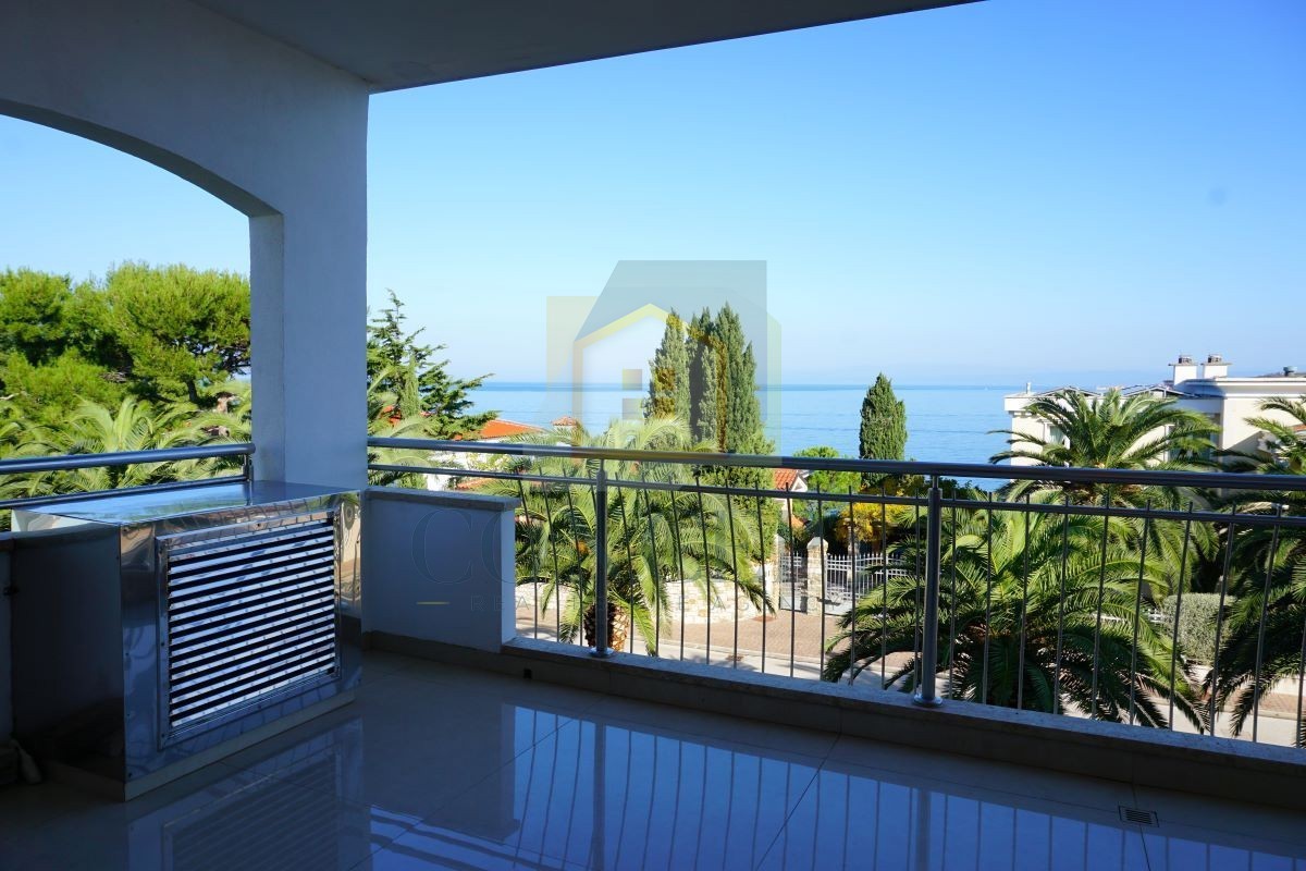 Umag, Crveni Vrh, Appartamento lussuoso e spazioso con due camere da letto nel Skiper Resort, a 50 m dal mare