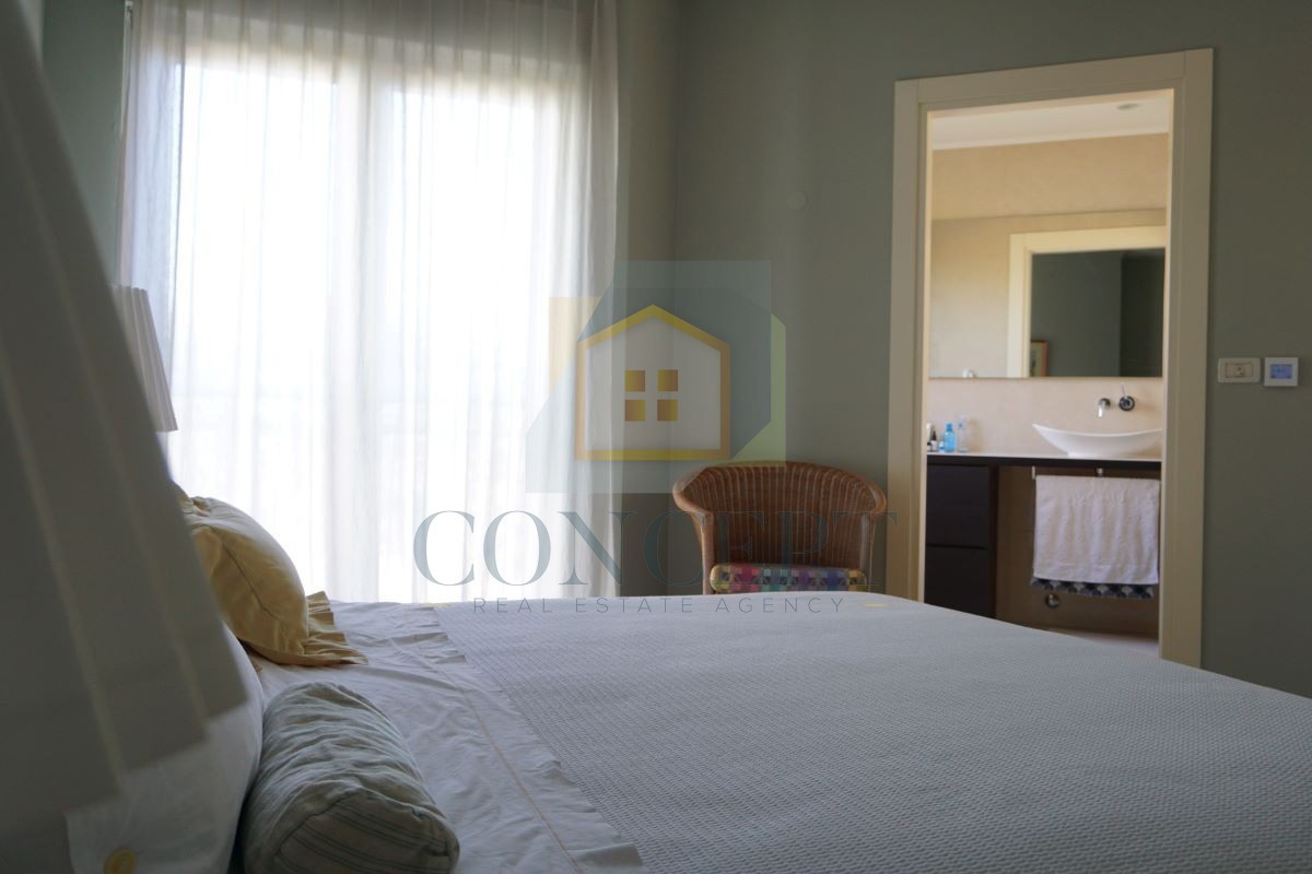 Umag, Crveni Vrh, Appartamento lussuoso e spazioso con due camere da letto nel Skiper Resort, a 50 m dal mare