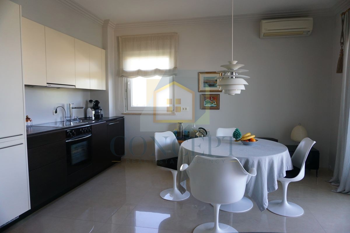 Umag, Crveni Vrh, Appartamento lussuoso e spazioso con due camere da letto nel Skiper Resort, a 50 m dal mare