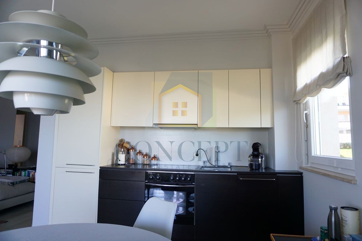 Umag, Crveni Vrh, Appartamento lussuoso e spazioso con due camere da letto nel Skiper Resort, a 50 m dal mare