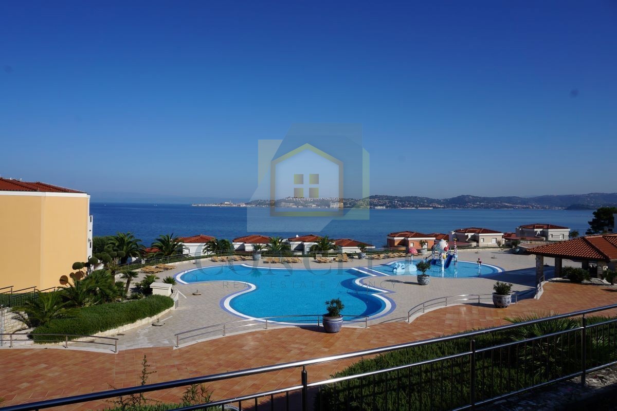 Umag, Crveni Vrh, Appartamento lussuoso e spazioso con due camere da letto nel Skiper Resort, a 50 m dal mare