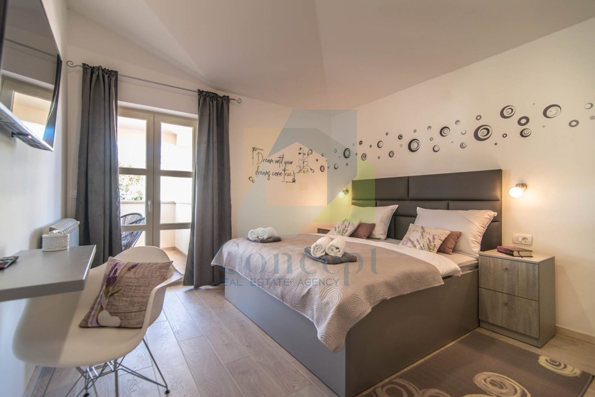 Poreč, Casa indipendente con piscina a 3 km dal mare e dalla città