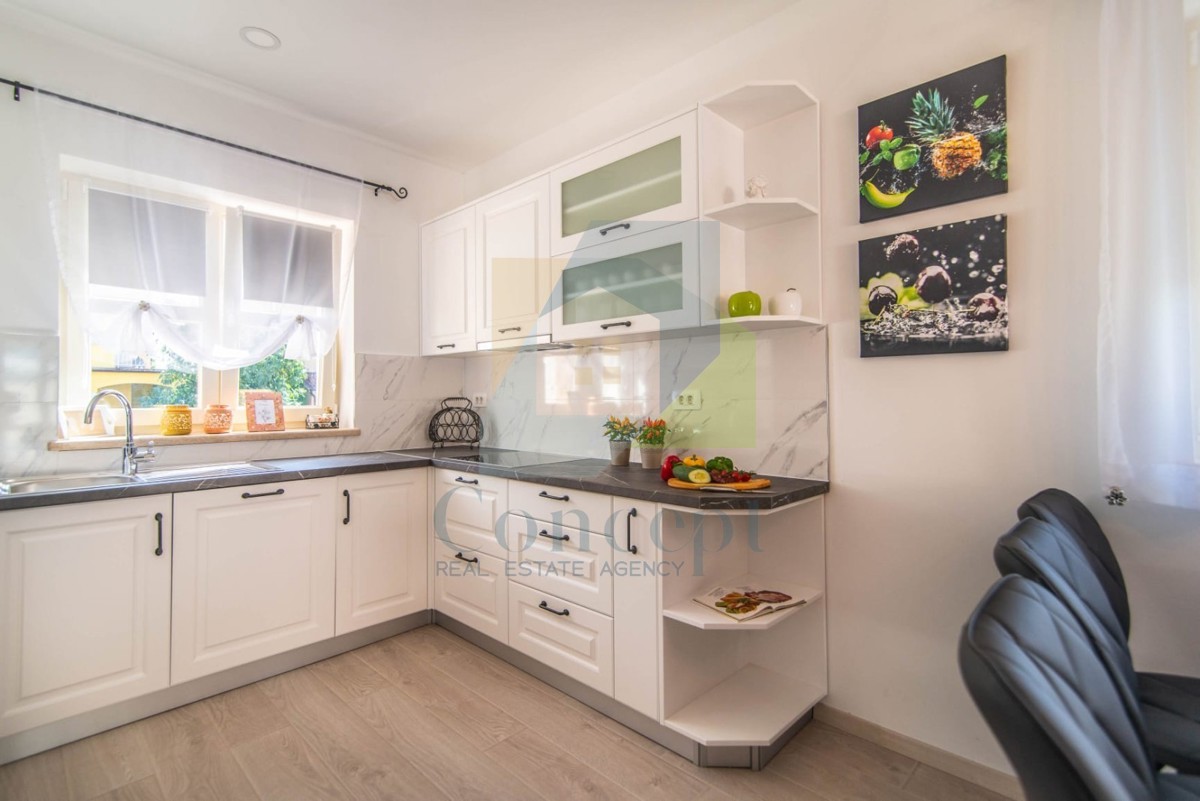 Poreč, Casa indipendente con piscina a 3 km dal mare e dalla città