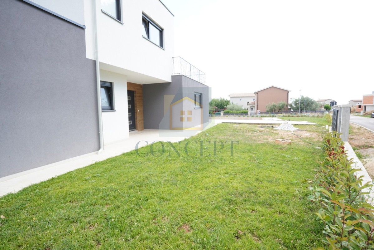 Poreč, dintorni, Moderna doppia casa con piscina, 10 km dal mare