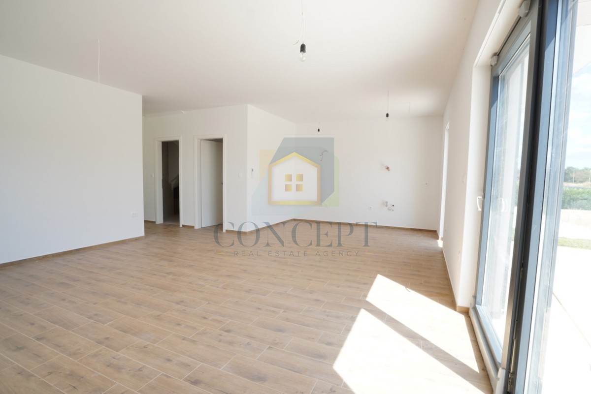 Poreč, dintorni, Moderna doppia casa con piscina, 10 km dal mare