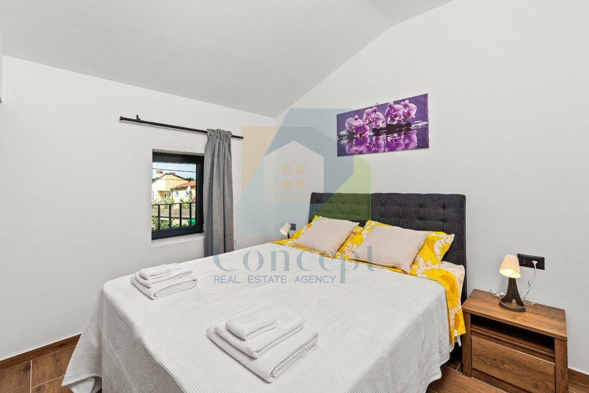 Poreč, dintorni, Ristrutturata casa in pietra autoctona con piscina, a 9 km dal mare