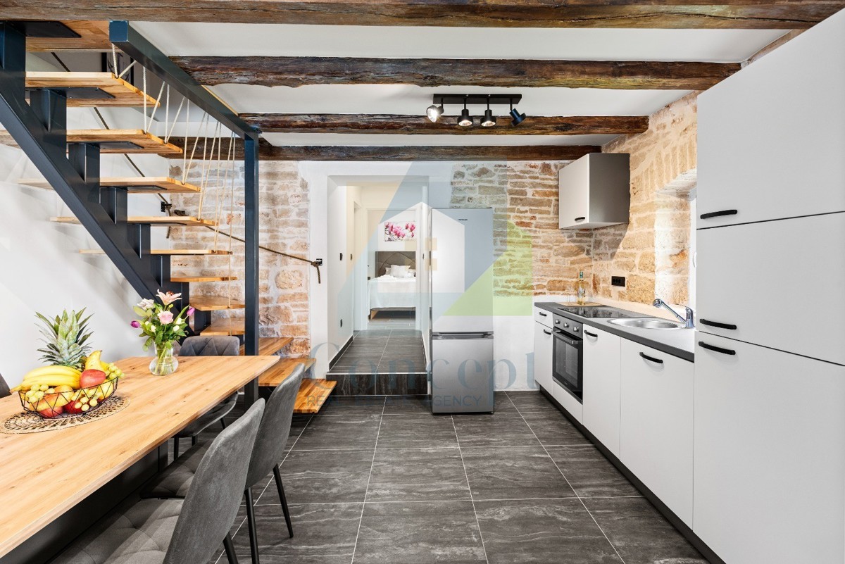 Poreč, dintorni, Ristrutturata casa in pietra autoctona con piscina, a 9 km dal mare