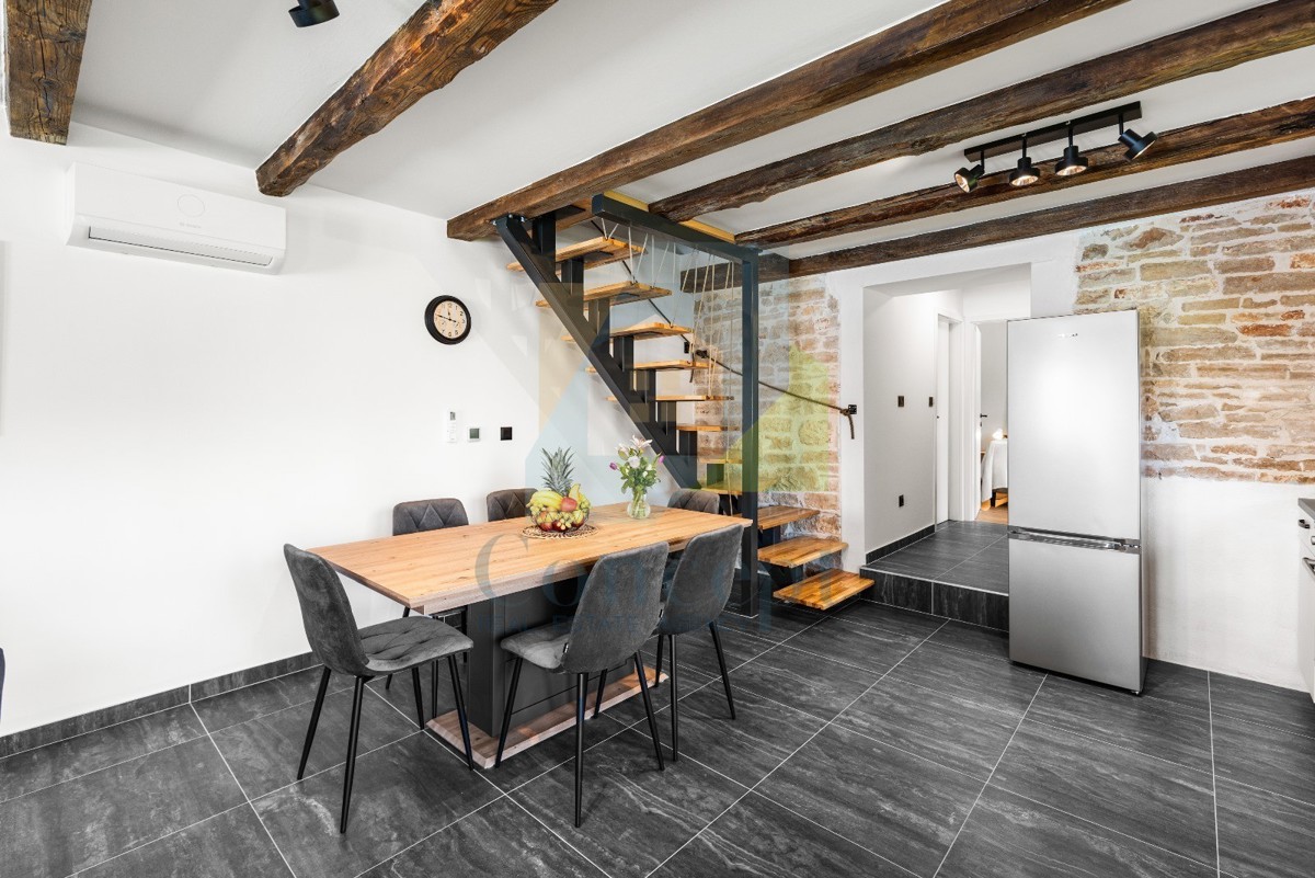 Poreč, dintorni, Ristrutturata casa in pietra autoctona con piscina, a 9 km dal mare